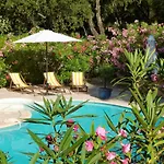 Le Bastidon Saint-michel 4* サント・マキシム
