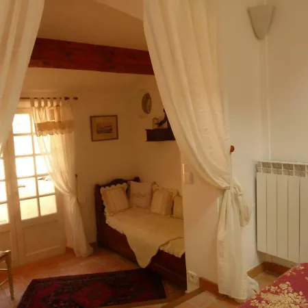 Nocleg ze śniadaniem Le Bastidon Saint-michel 4*