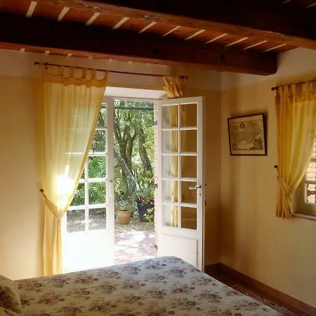 Le Bastidon Saint-michel Bed & Breakfast