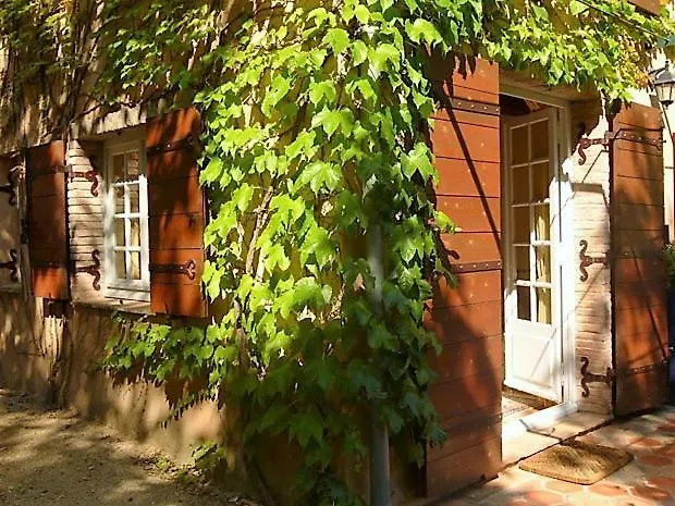 Le Bastidon Saint-michel 住宿加早餐酒店 圣马克西姆